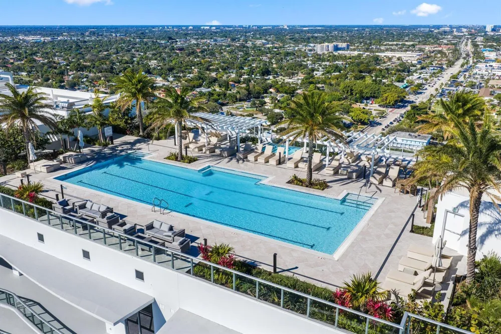 220 Lake Shore Drive #1121 Lake Park, FL 33403