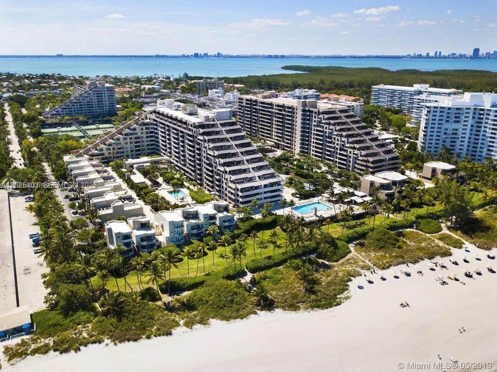 201 Crandon Blvd #642 Key Biscayne, FL 33149