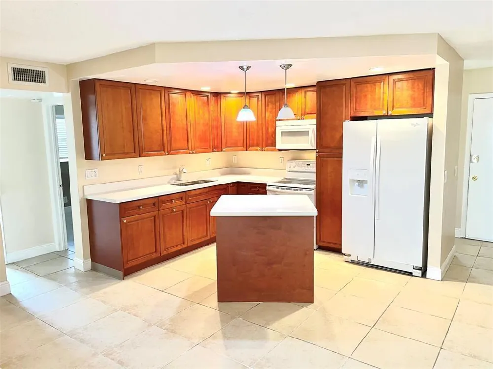 4425 Treehouse Lane #A Tamarac, FL 33319