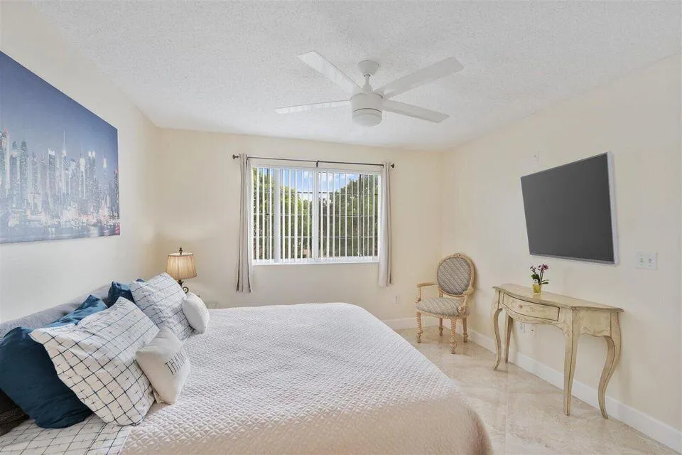 1100 Crestwood Court #1110 Royal Palm Beach, FL 33411