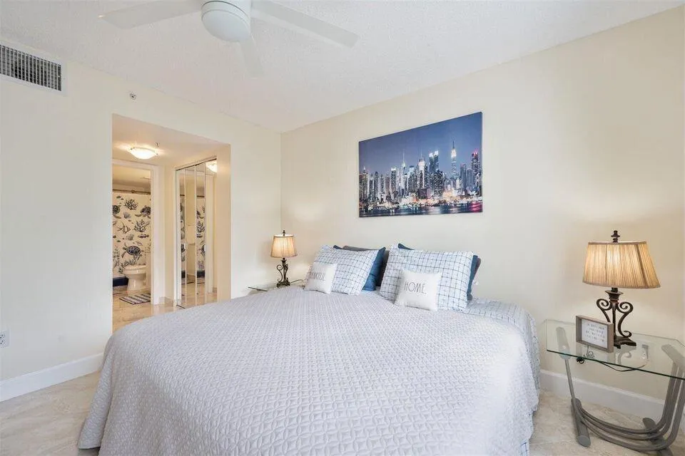 1100 Crestwood Court #1110 Royal Palm Beach, FL 33411