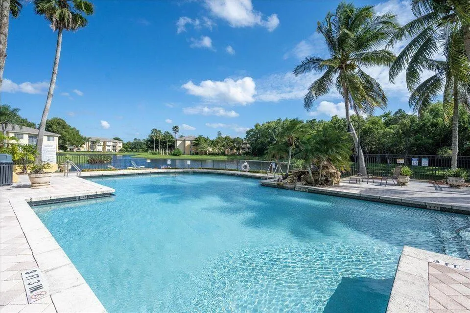 1100 Crestwood Court #1110 Royal Palm Beach, FL 33411
