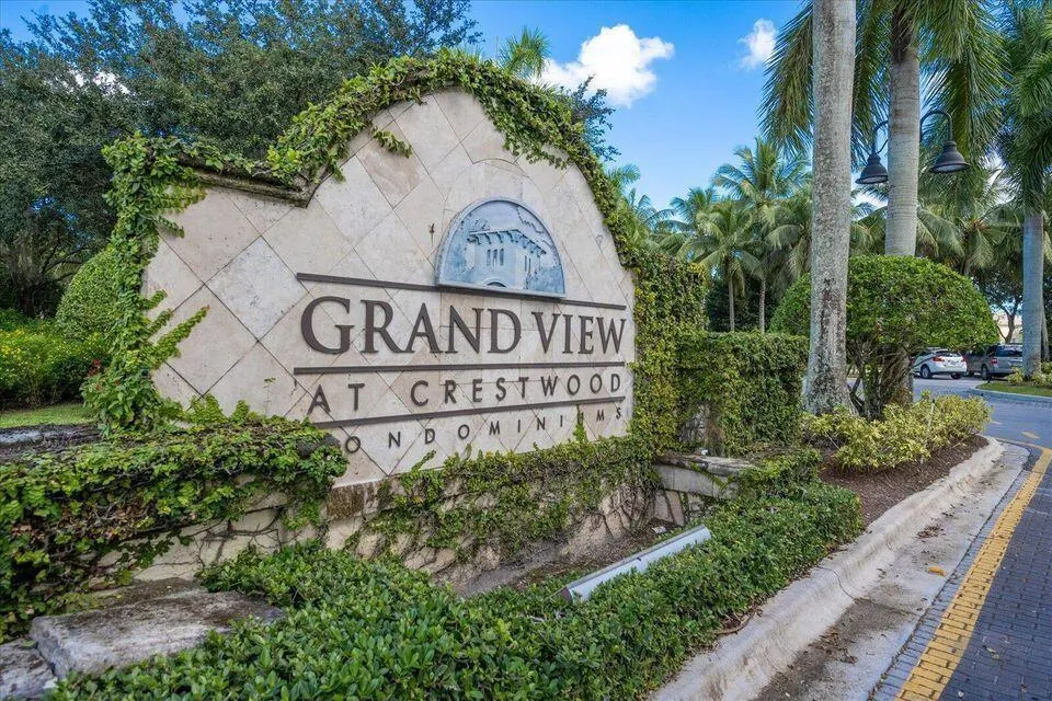1100 Crestwood Court #1110 Royal Palm Beach, FL 33411
