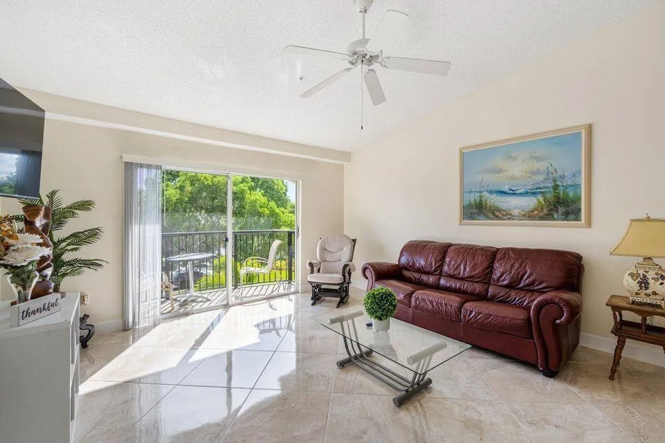 1100 Crestwood Court #1110 Royal Palm Beach, FL 33411