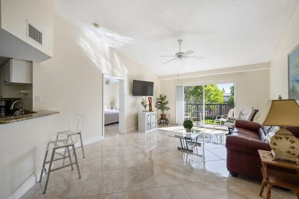 1100 Crestwood Court #1110 Royal Palm Beach, FL 33411