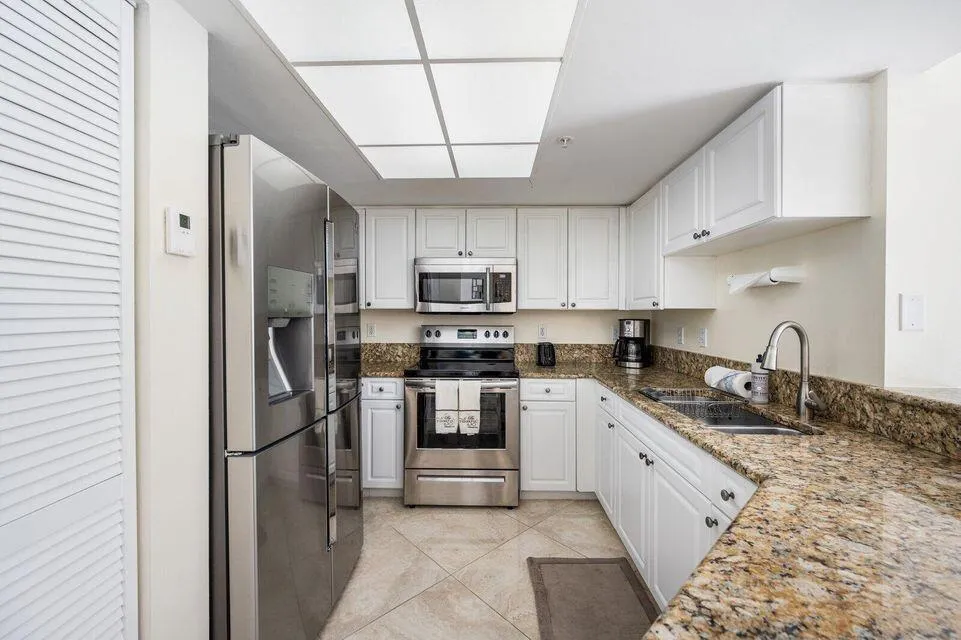 1100 Crestwood Court #1110 Royal Palm Beach, FL 33411