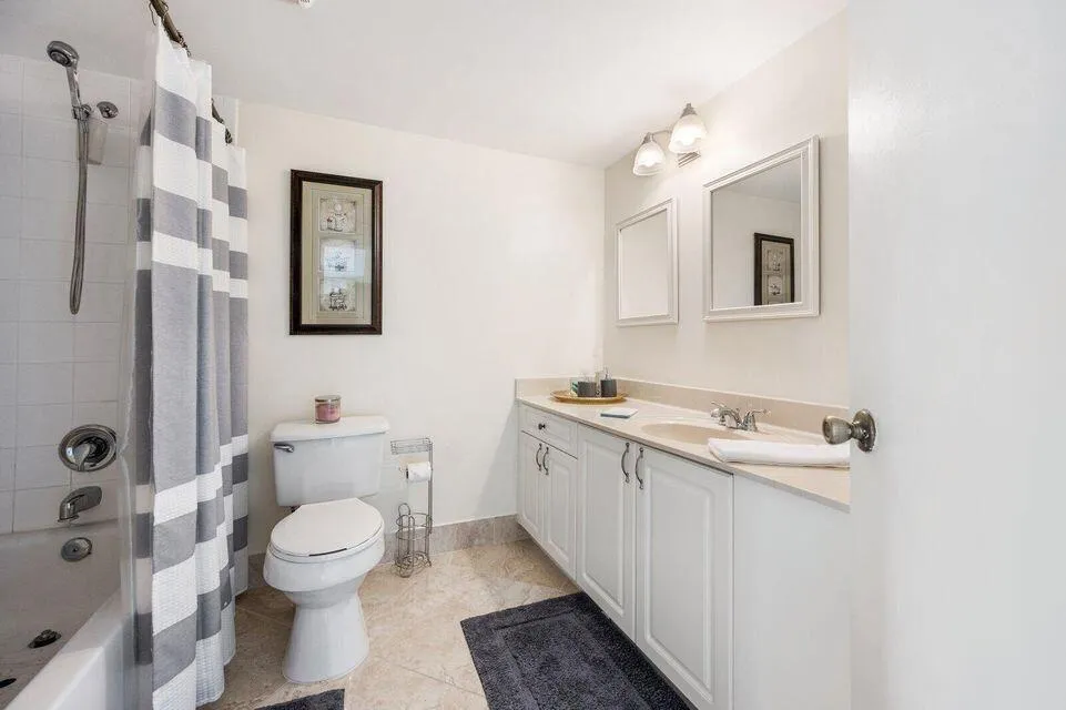 1100 Crestwood Court #1110 Royal Palm Beach, FL 33411