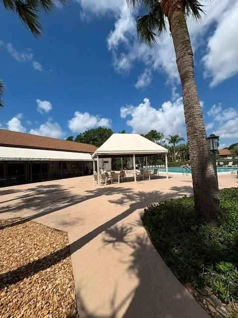 3380 Lucerne Park Dr #4B Green Acres, FL 33467