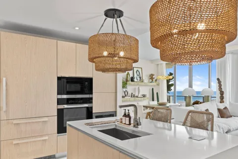 3100 Ocean Drive #H1006