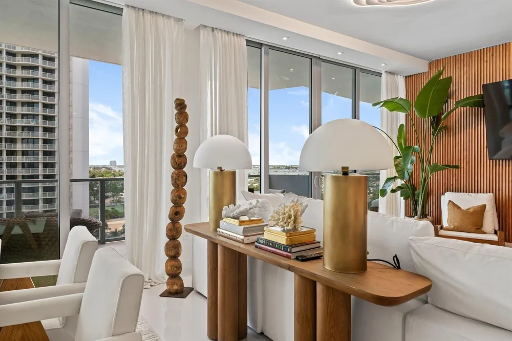 3100 Ocean Drive #H1006 Singer Island, FL 33404