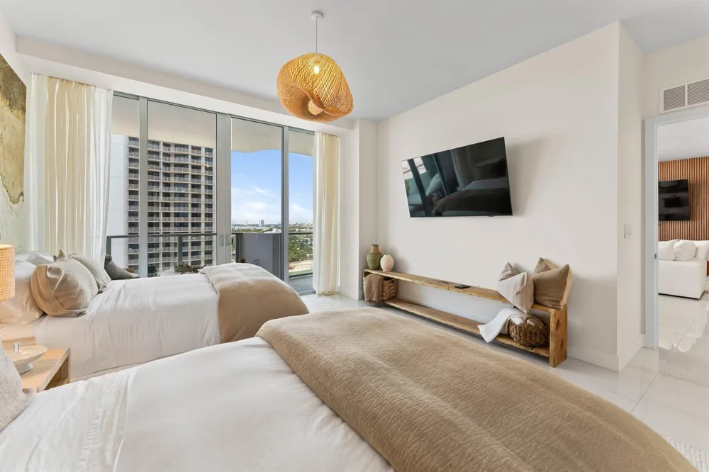 3100 Ocean Drive #H1006 Singer Island, FL 33404