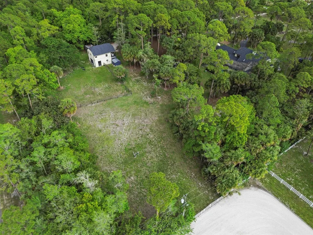1339 Gallop Drive Loxahatchee, FL 33470