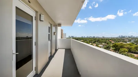 2200 NE 33rd Avenue #10k