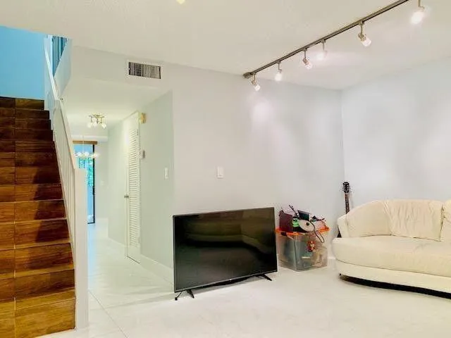 793 SE 1st Way #73 Deerfield Beach, FL 33441