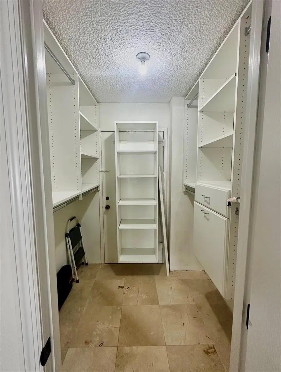 2750 NE 183rd Street #709 Aventura, FL 33160