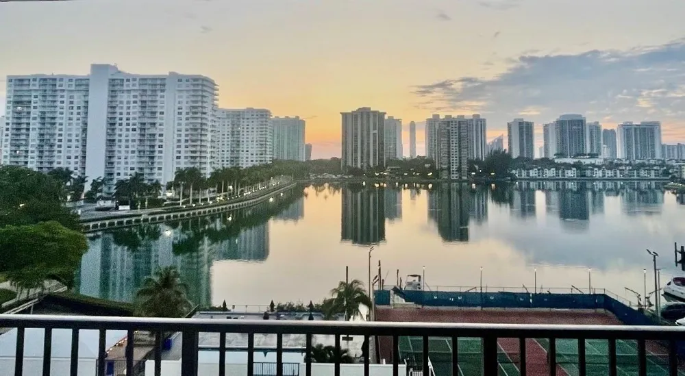 2750 NE 183rd Street #709 Aventura, FL 33160
