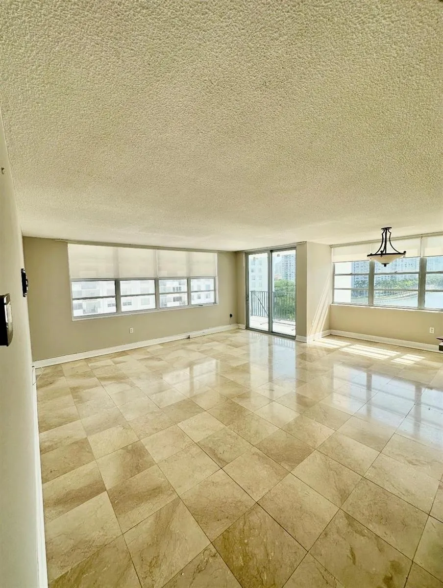 2750 NE 183rd Street #709 Aventura, FL 33160