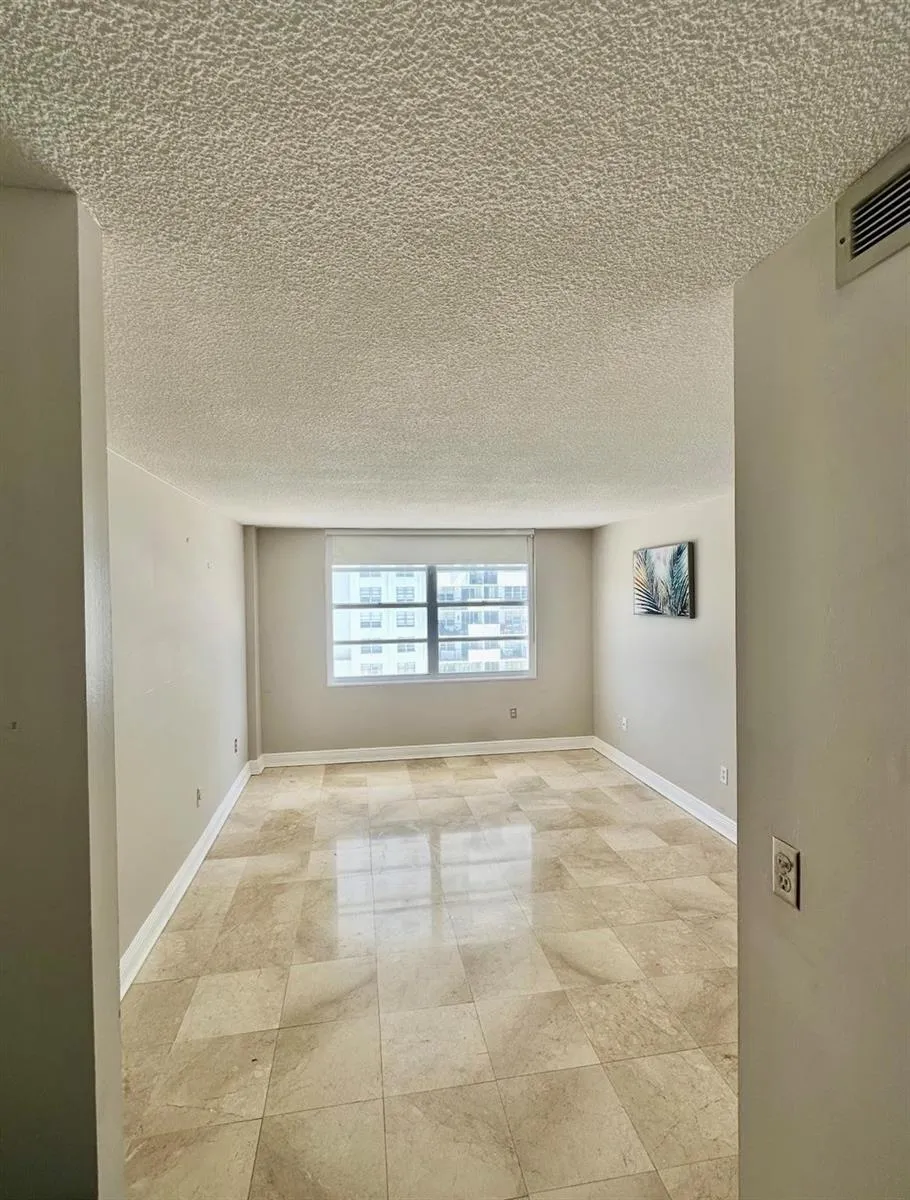 2750 NE 183rd Street #709 Aventura, FL 33160