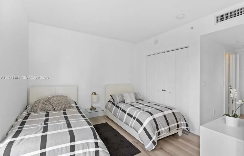 1010 SW 2nd Ave #609 Miami, FL 33130