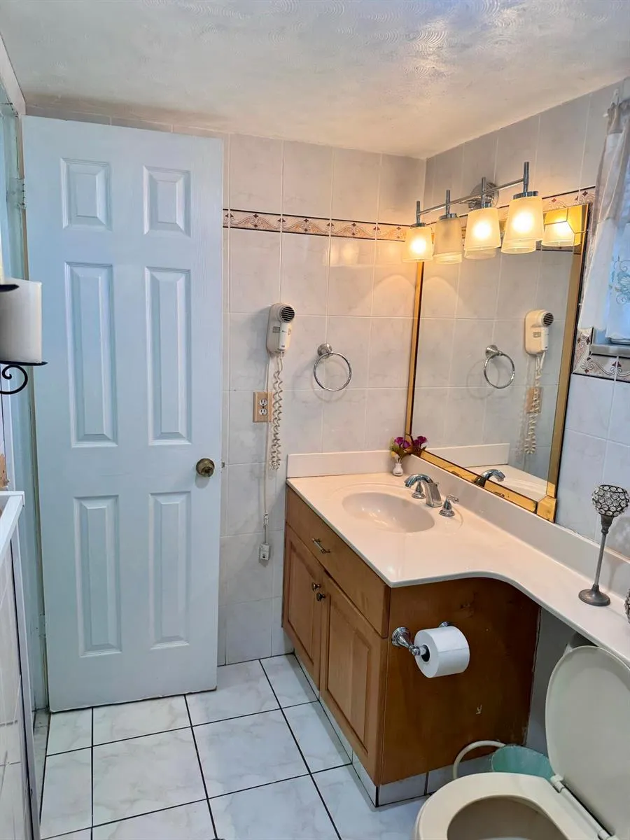 715 Lori Drive #302 Palm Springs, FL 33461