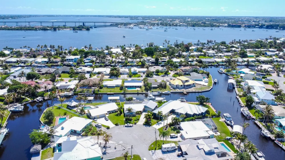 1360 SW Albatross Way Palm City, FL 34990