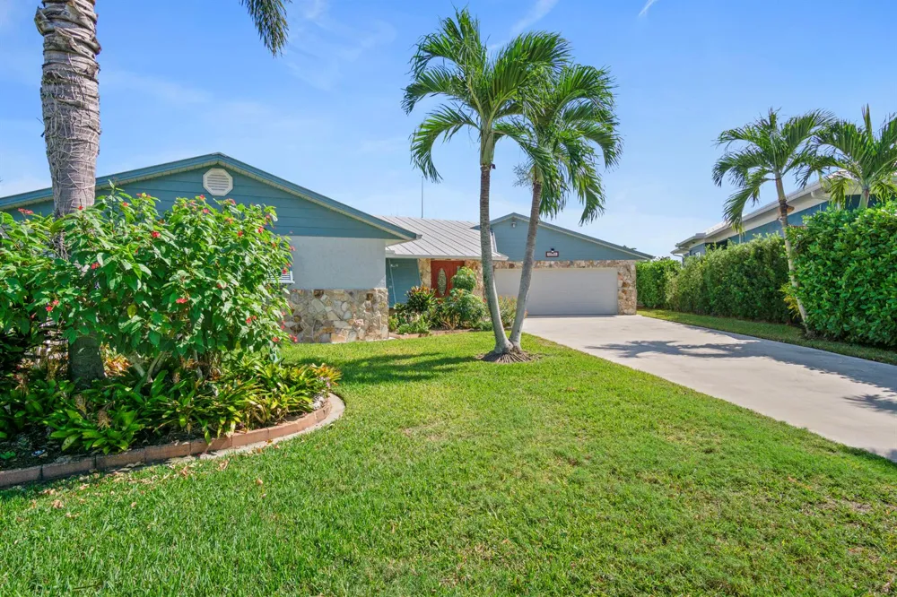 1360 SW Albatross Way Palm City, FL 34990