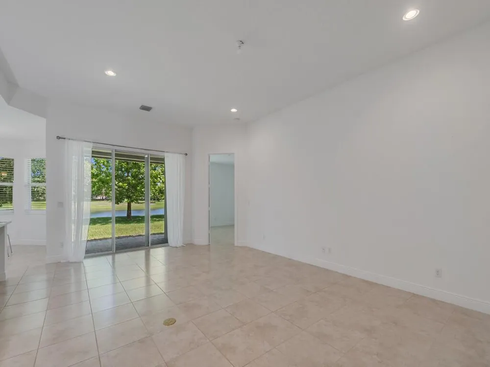 6087 Scott Story Way Vero Beach, FL 32967