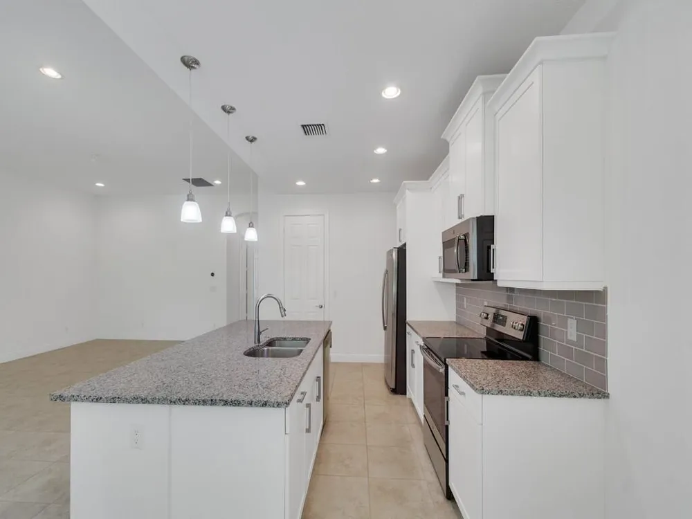 6087 Scott Story Way Vero Beach, FL 32967
