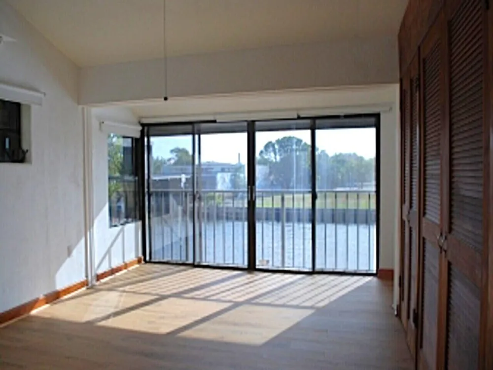 1000 NW N River Drive #16 Miami, FL 33136