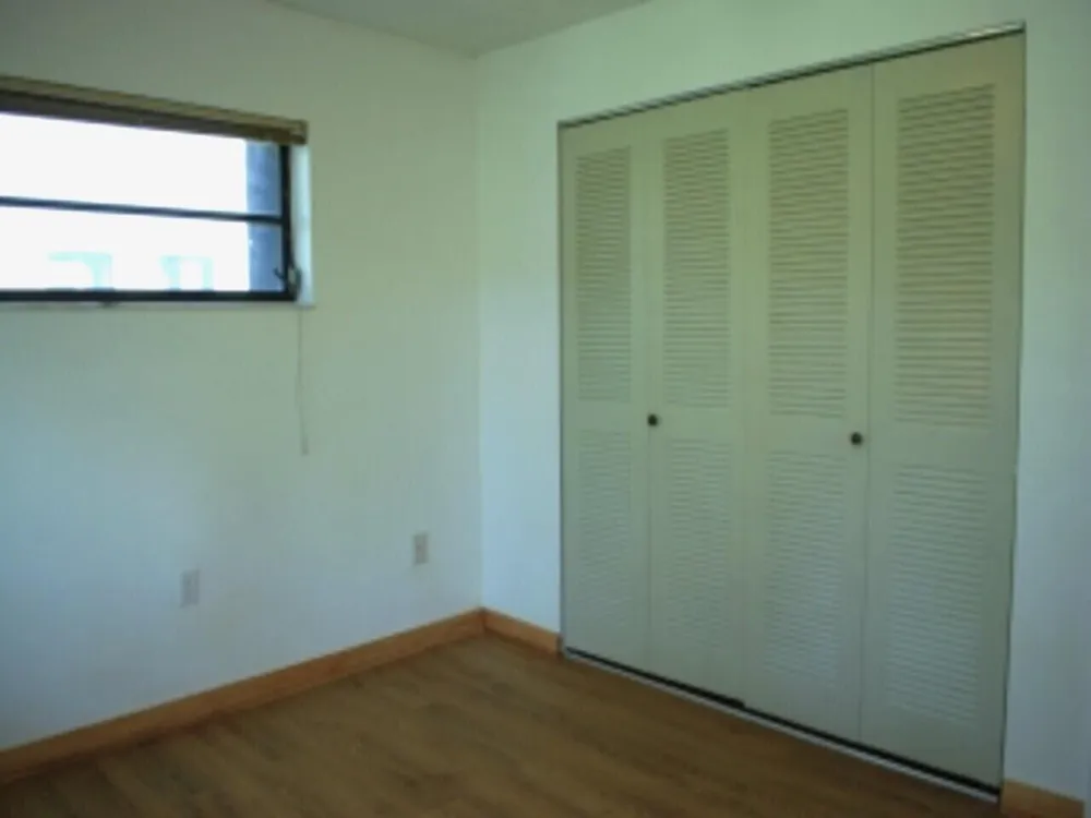 1000 NW N River Drive #16 Miami, FL 33136