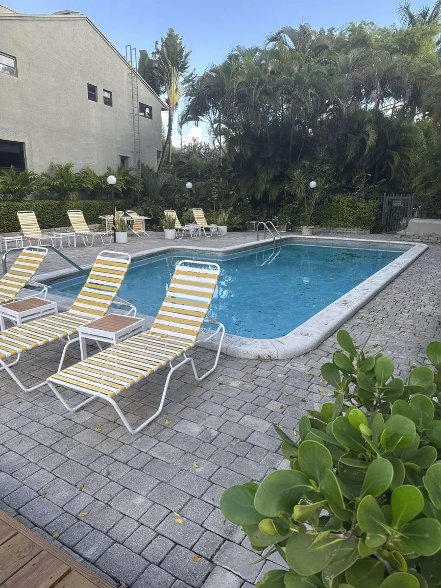 1000 NW N River Drive #16 Miami, FL 33136