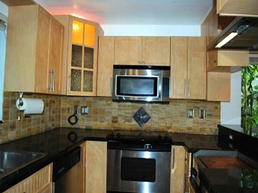 1000 NW N River Drive #16 Miami, FL 33136