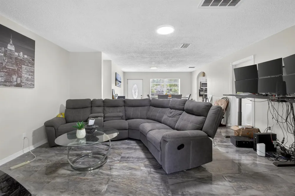 16663 89th Place Loxahatchee, FL 33470