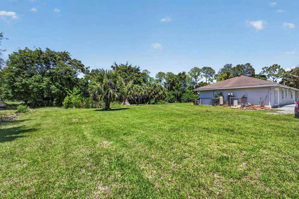 16663 89th Place Loxahatchee, FL 33470