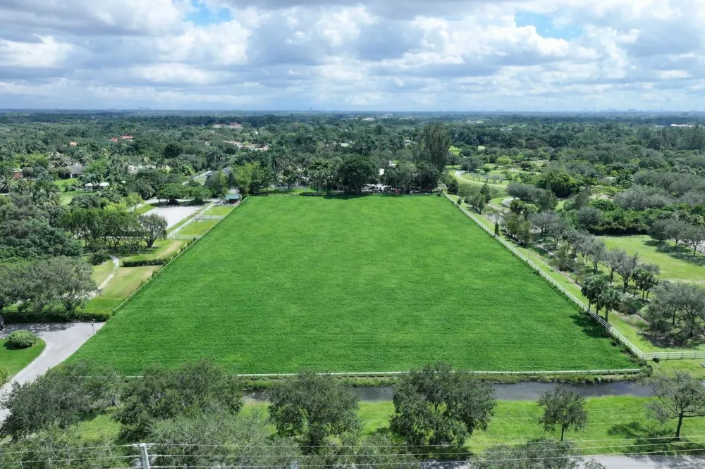 5750 SW 148 AVENUE Southwest Ranches, FL 33330