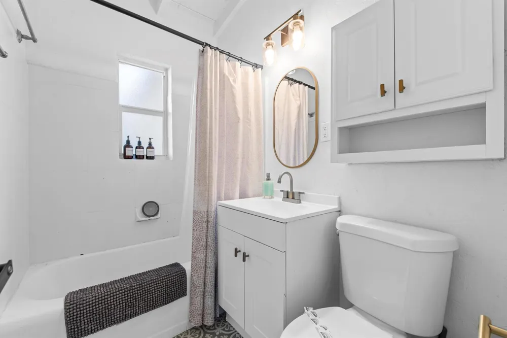 408 NW 29th Street Wilton Manors, FL 33311