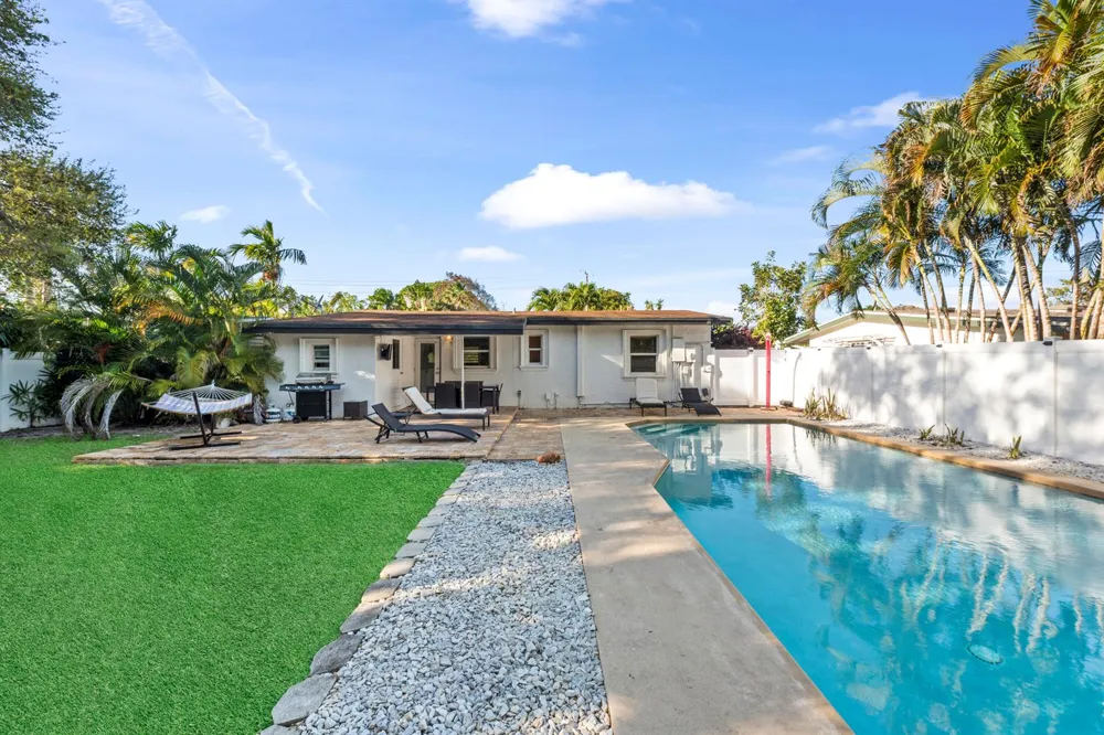 408 NW 29th Street Wilton Manors, FL 33311