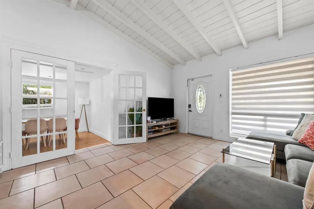 408 NW 29th Street Wilton Manors, FL 33311