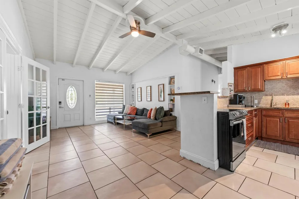 408 NW 29th Street Wilton Manors, FL 33311