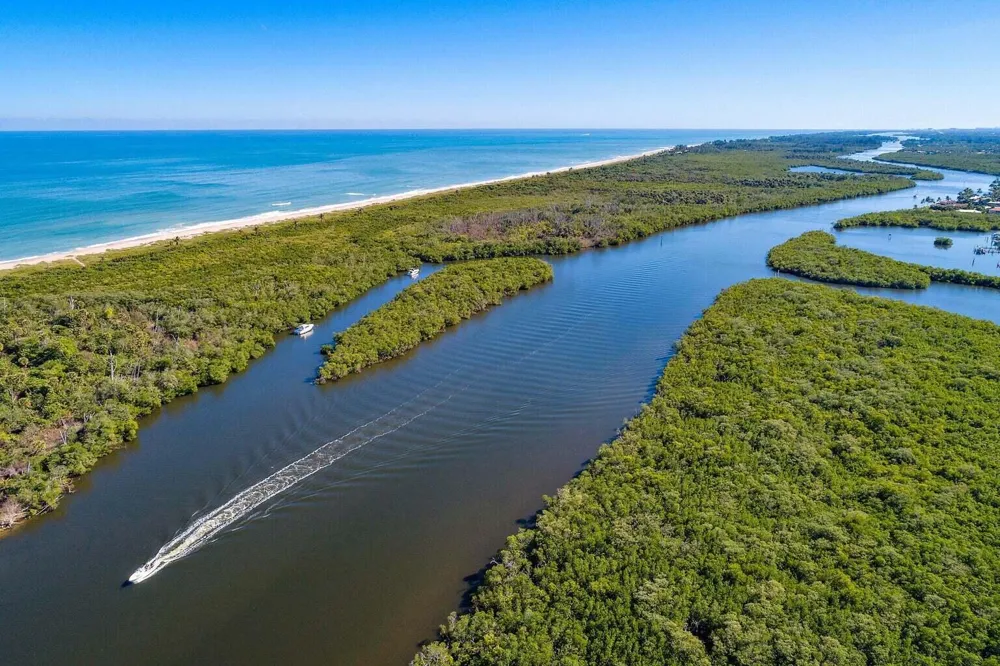 12165 SE Nassau Street Hobe Sound, FL 33455