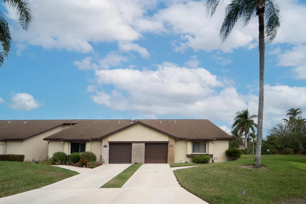 108 Village Walk Drive Royal Palm Beach, FL 33411