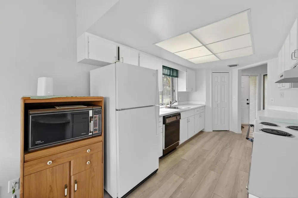 108 Village Walk Drive Royal Palm Beach, FL 33411
