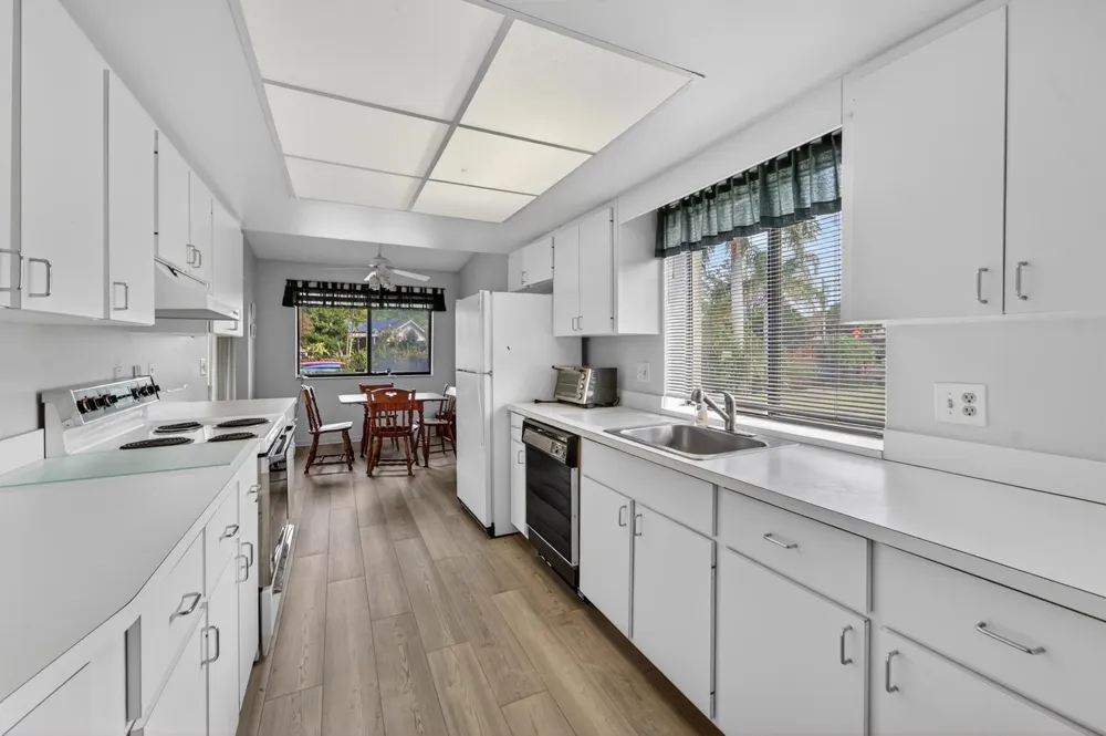 108 Village Walk Drive Royal Palm Beach, FL 33411