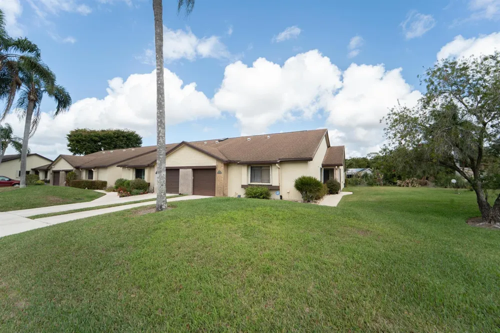 108 Village Walk Drive Royal Palm Beach, FL 33411