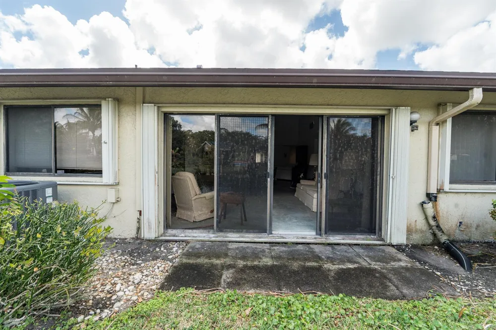 108 Village Walk Drive Royal Palm Beach, FL 33411