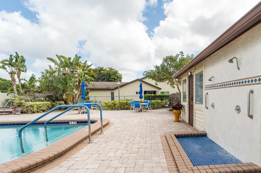 108 Village Walk Drive Royal Palm Beach, FL 33411