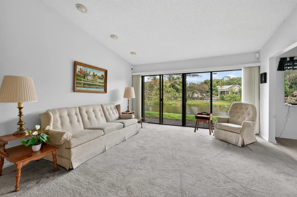 108 Village Walk Drive Royal Palm Beach, FL 33411