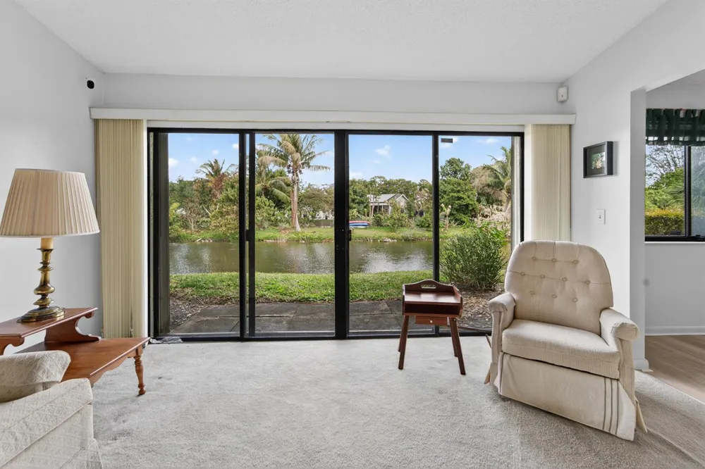 108 Village Walk Drive Royal Palm Beach, FL 33411