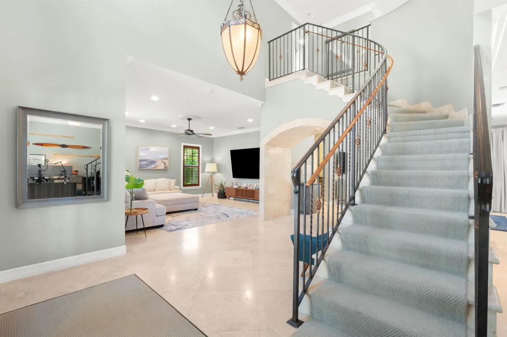 633 NE 20th Street Wilton Manors, FL 33305