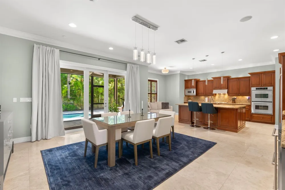 633 NE 20th Street Wilton Manors, FL 33305